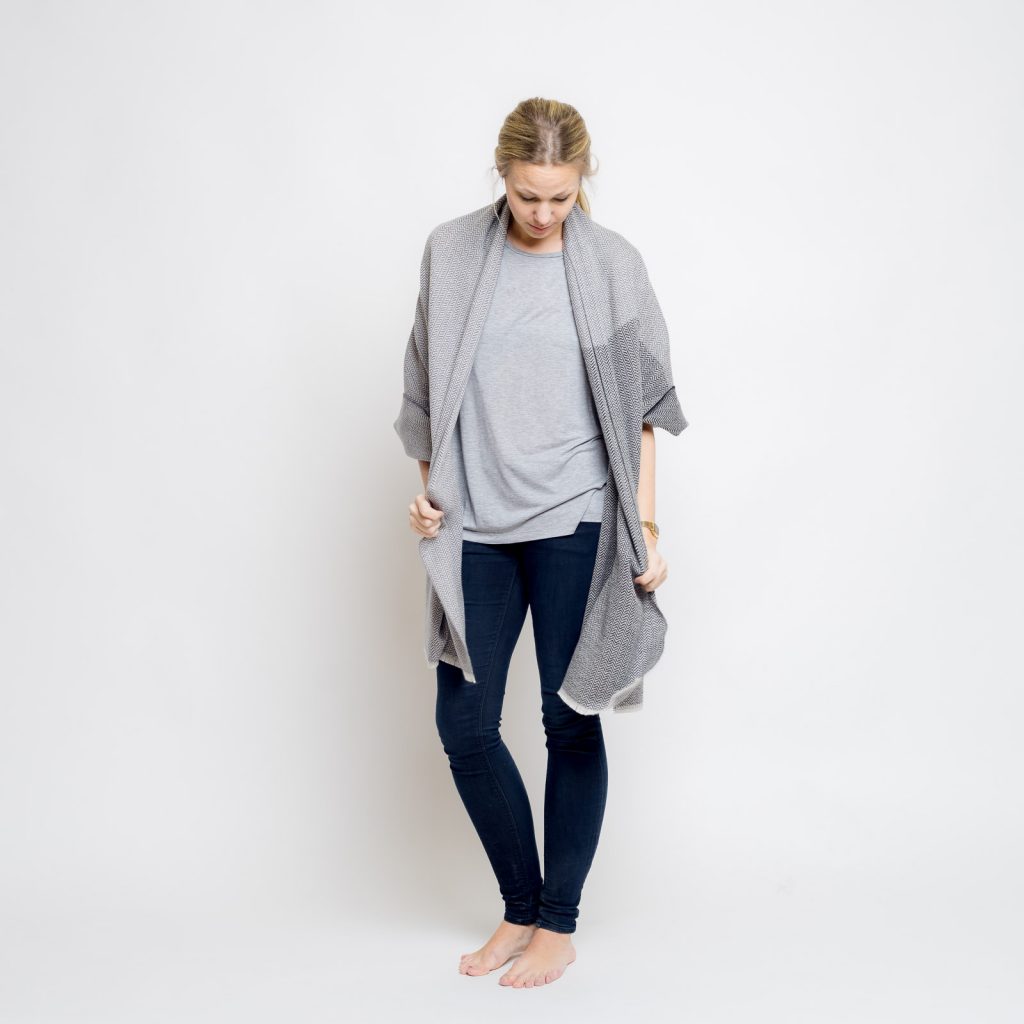 nice merino color block schal // granit - black