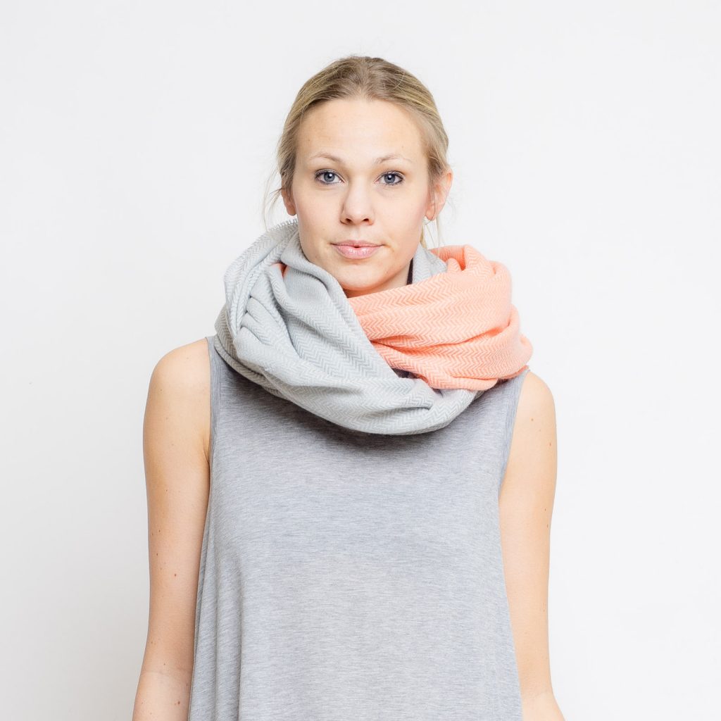 nice merino color block schal // taube - apricot