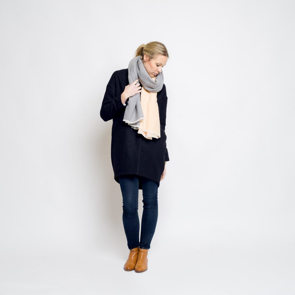 nice merino color block schal // granit - peach