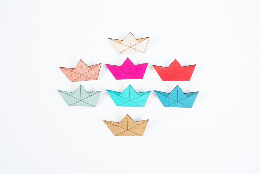 Brosche Papierboot mini