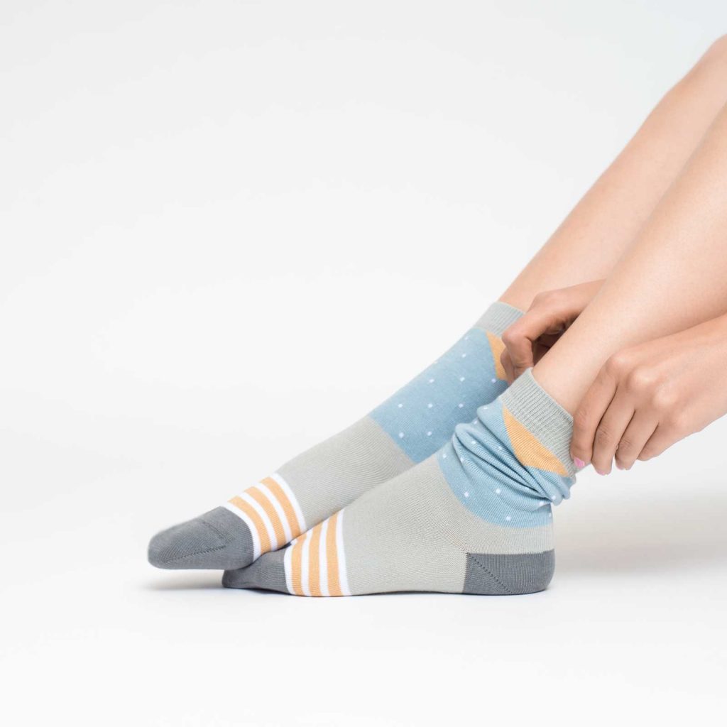 nice socks dots beige