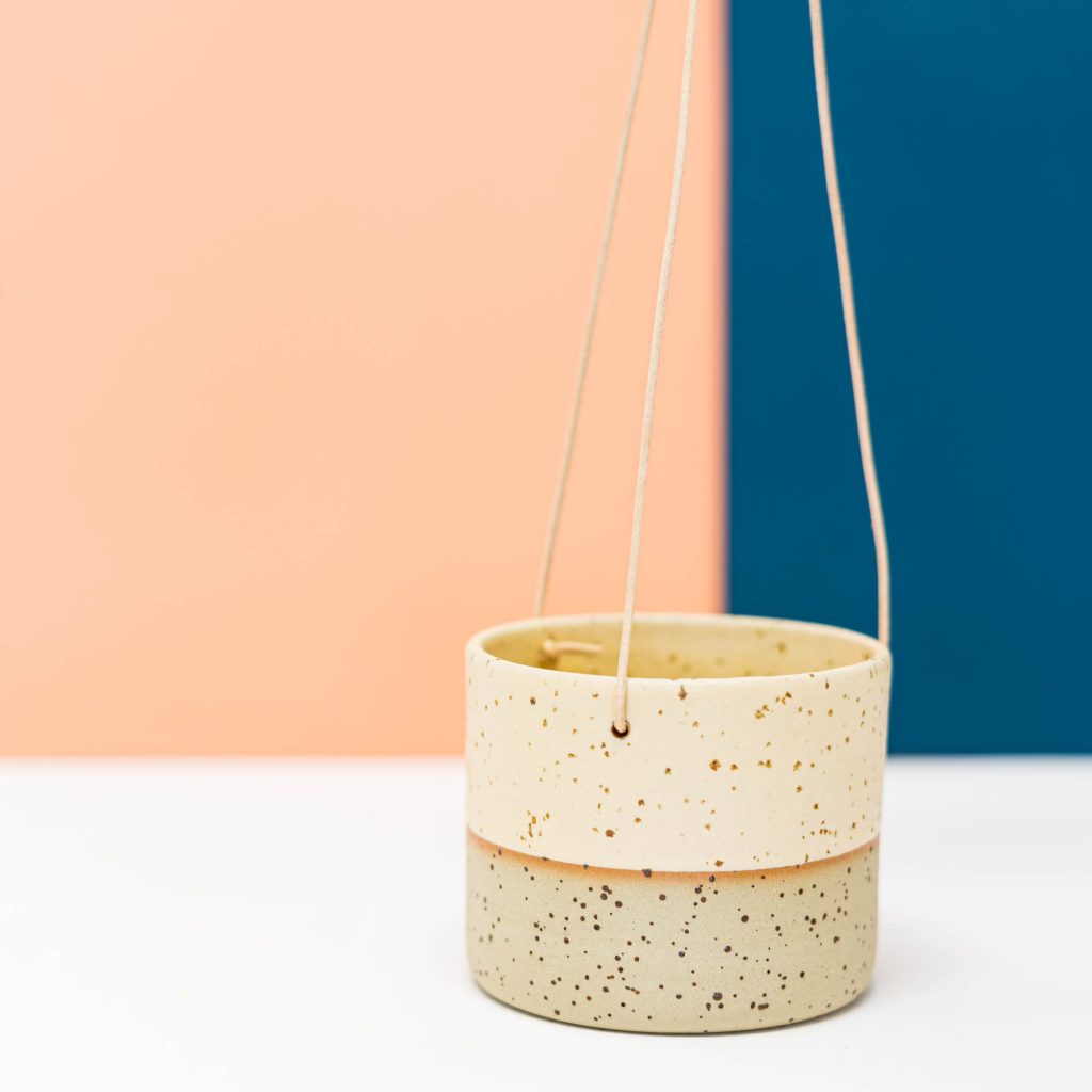 HAN  Hanging Planter - apricot