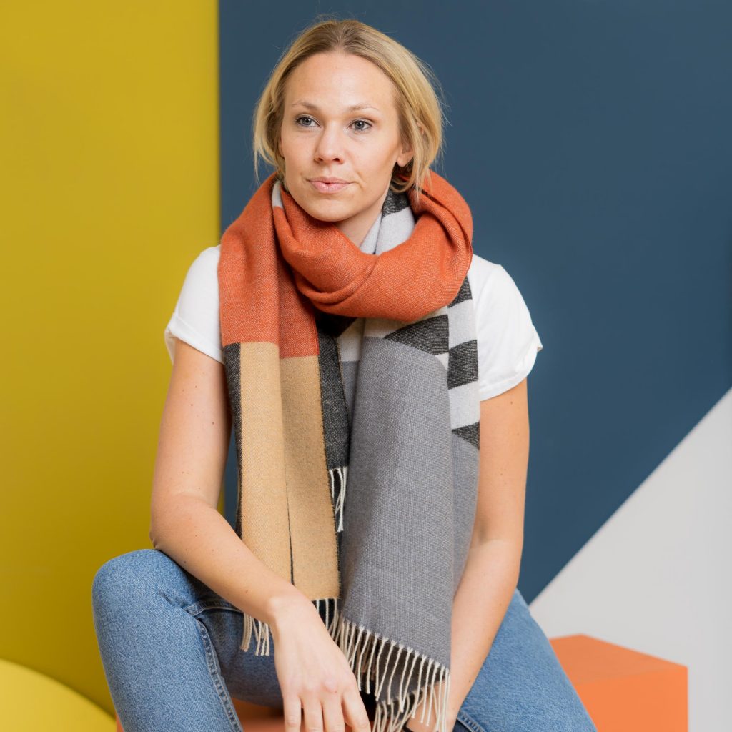 nice Merino Schal PLAY - diagonal red
