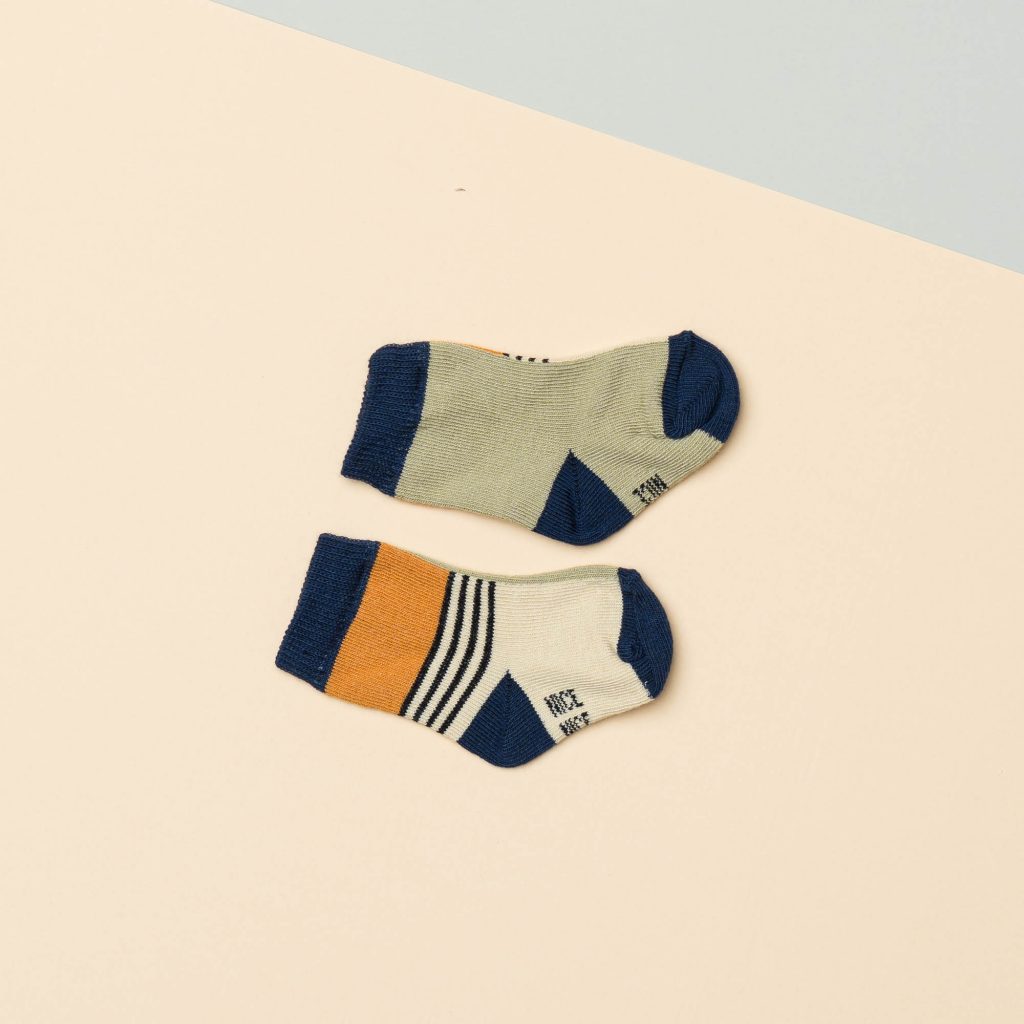 Babysocken halb/halb sand