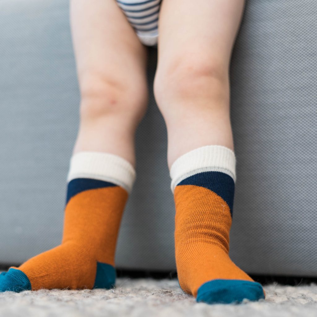 Babysocken diagonal brick red