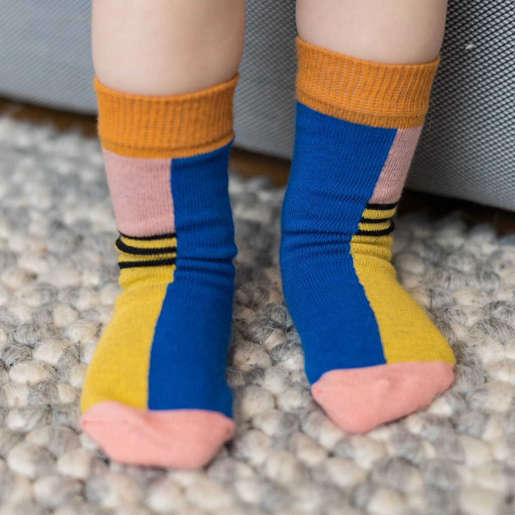 Babysocken halb/halb yellow