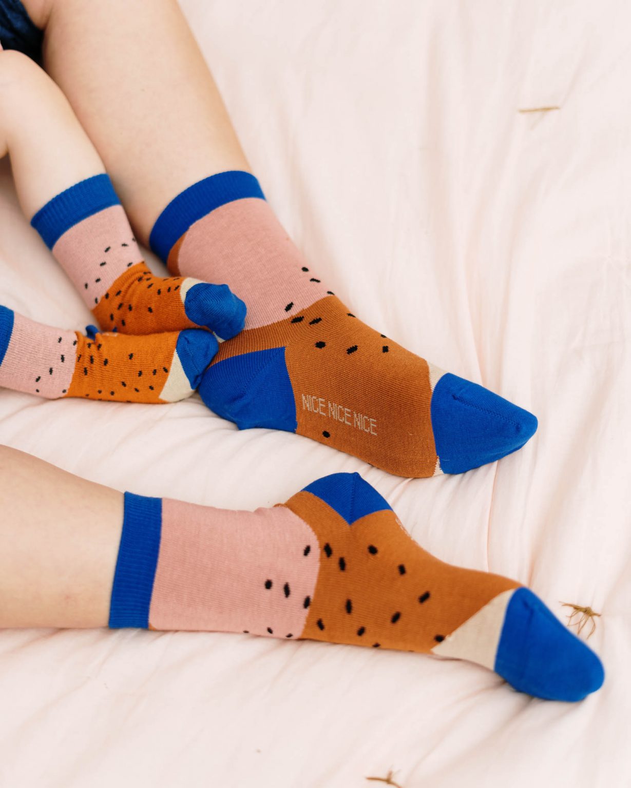 Babysocken shapes hazelnut