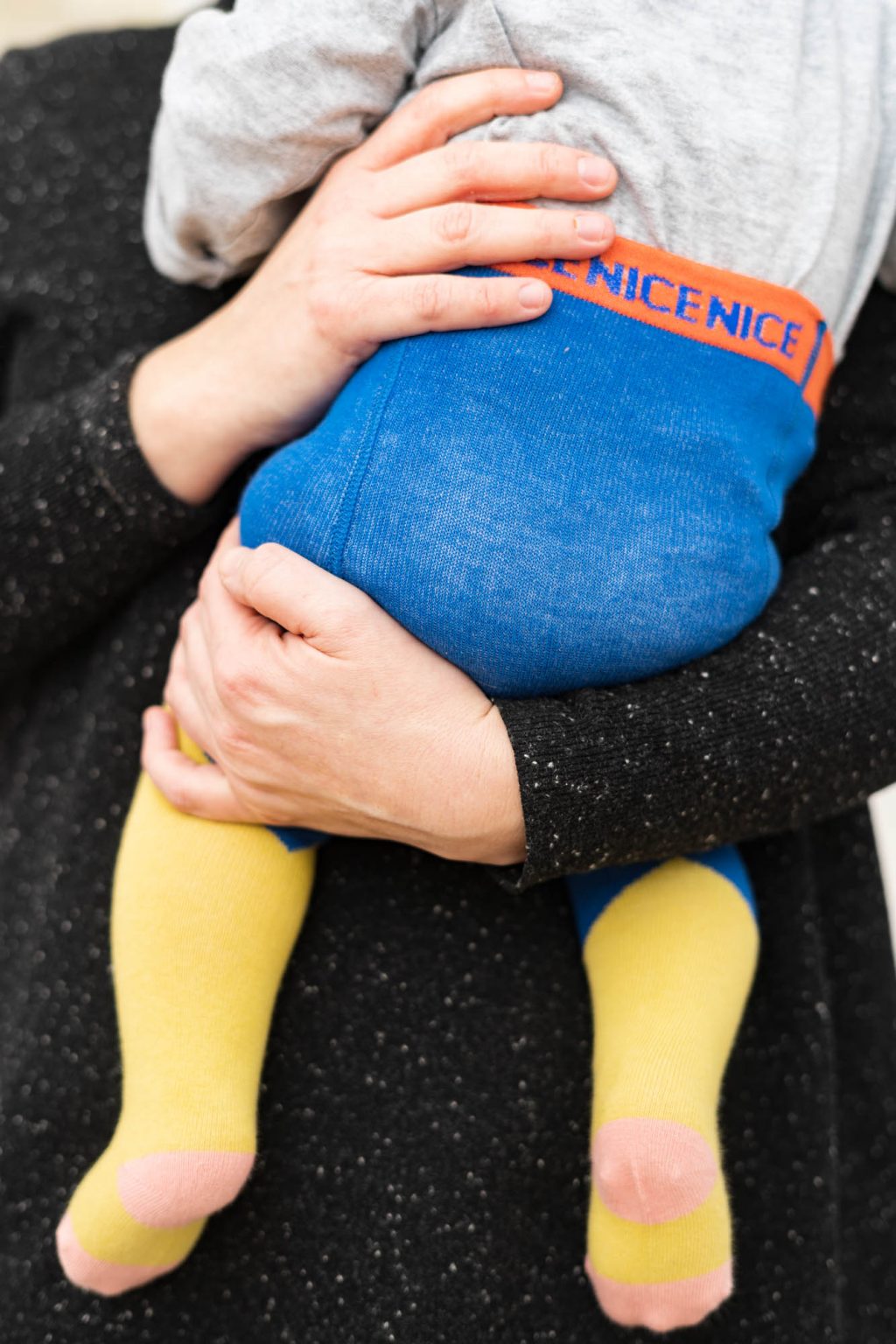Babystrumpfhose diagonal yellow