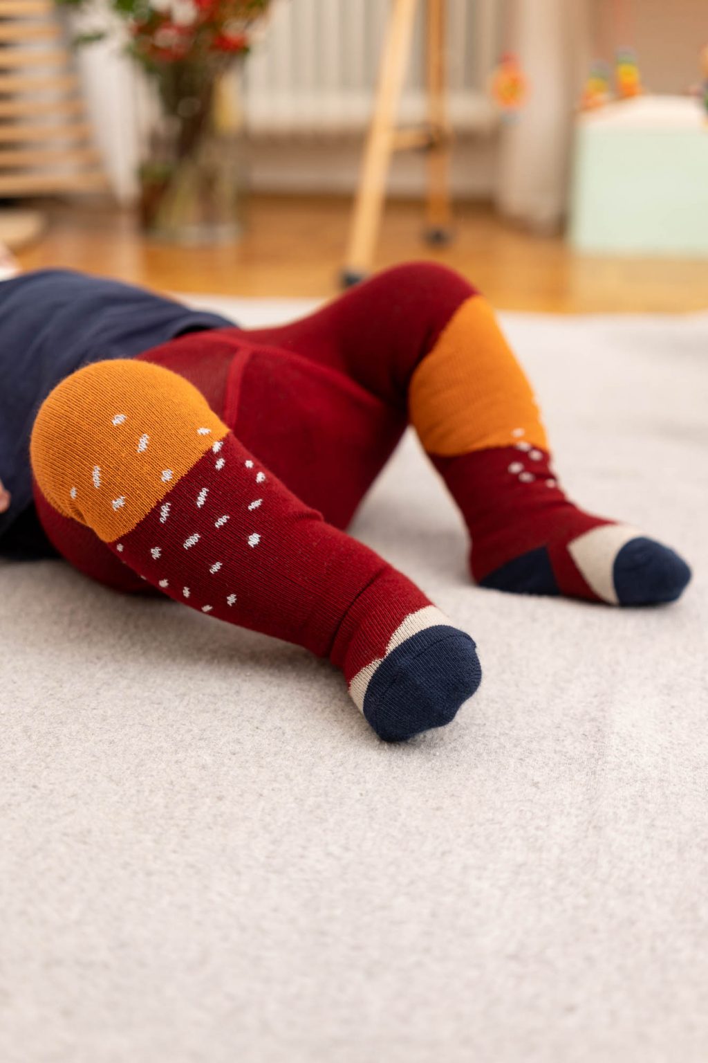 Babystrumpfhose shapes bordeaux
