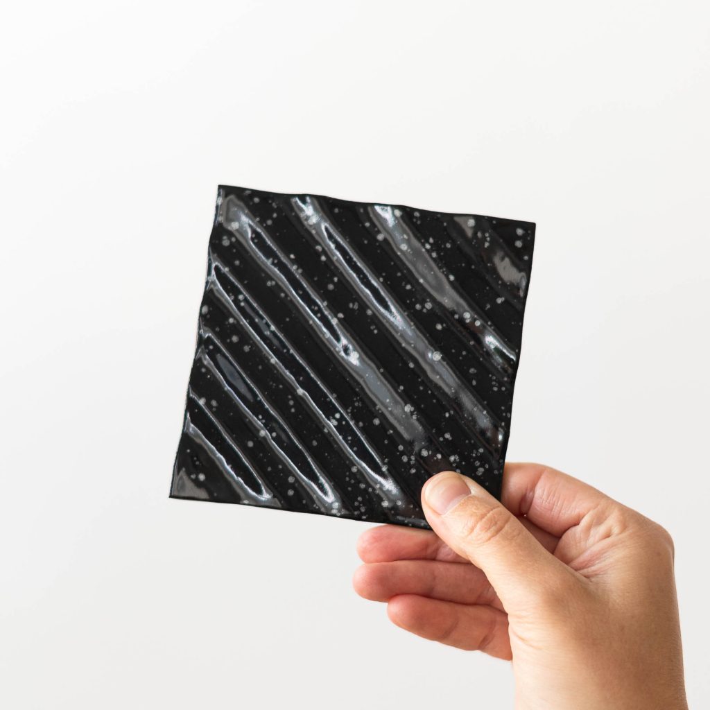 Seifenschale wave blob | confetti black