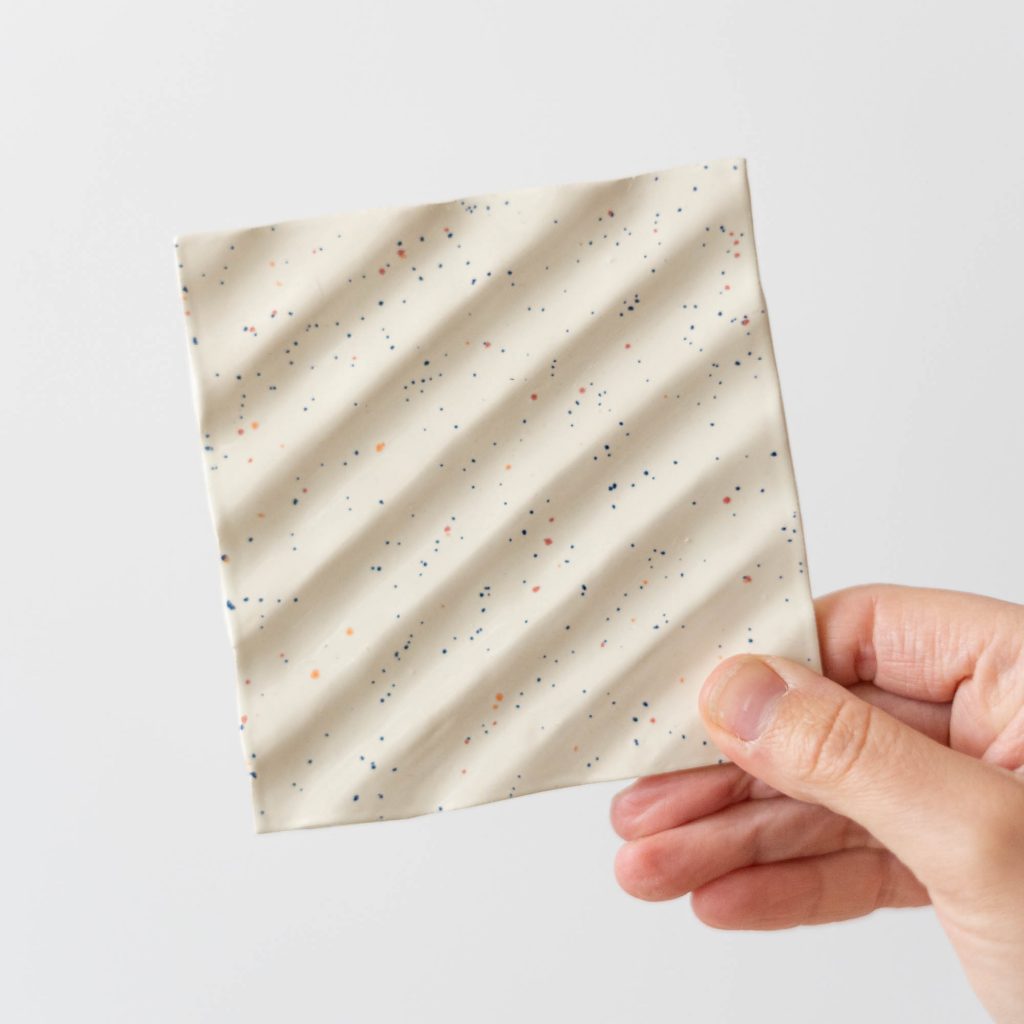 Seifenschale wave blob | confetti white