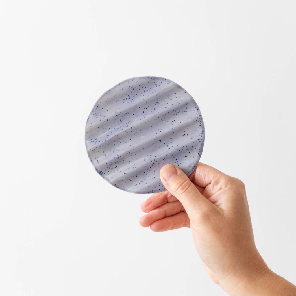 Seifenschale wave round blob | confetti purple