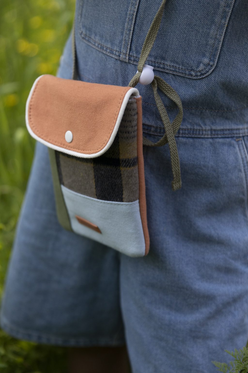 sticky lemon - Wallet bag wanderer - forest green