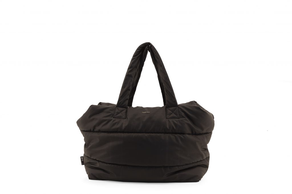Tinne + Mia Camill | big puffy weekend bag