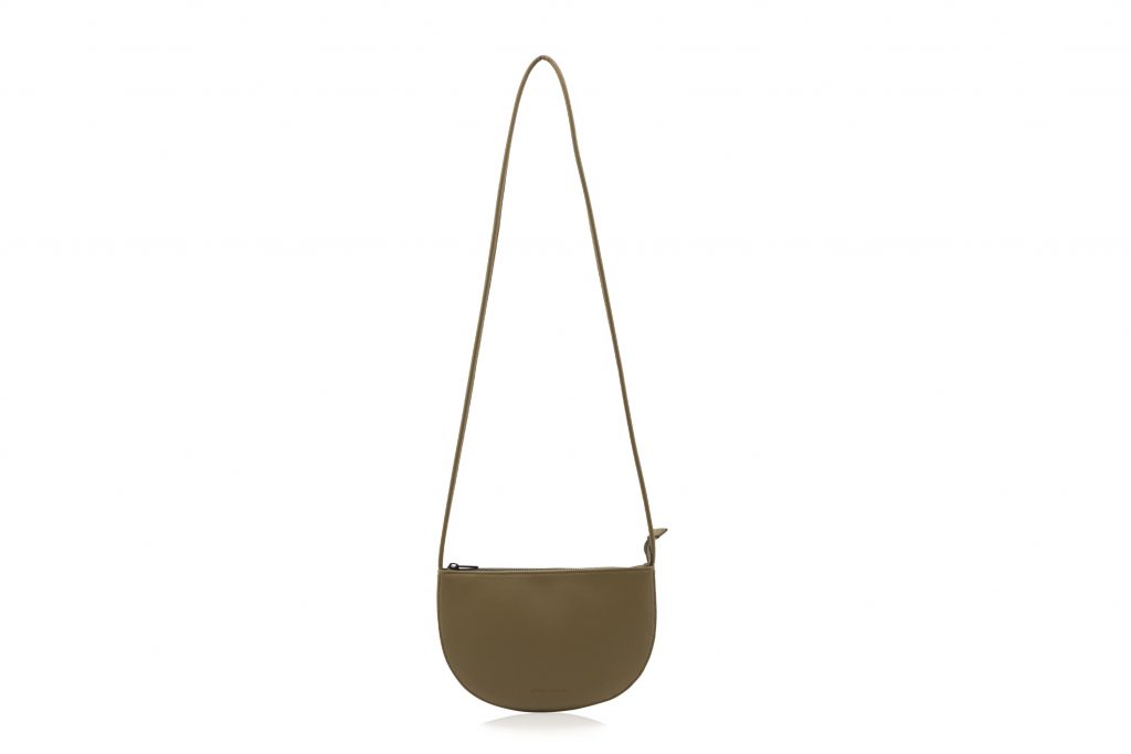 Monk&Anna Farou half moon bag olive