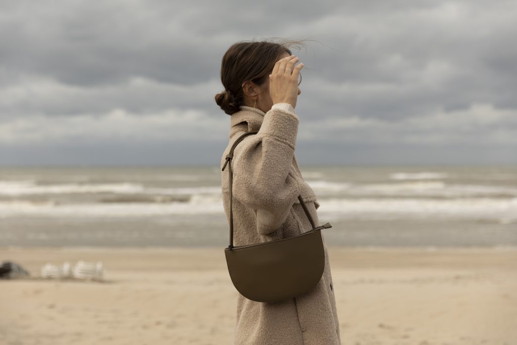 Monk&Anna Tsuki belt bag olive