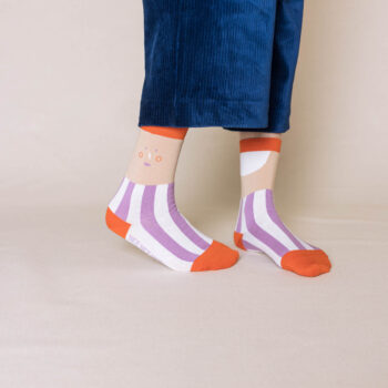 nice socks ARTIST edition - Anna Katharina Jansen lila