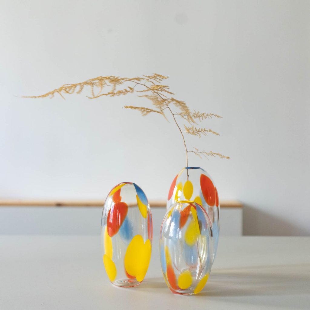 Pia Hoff - Vase Confetti S rot blau gelb