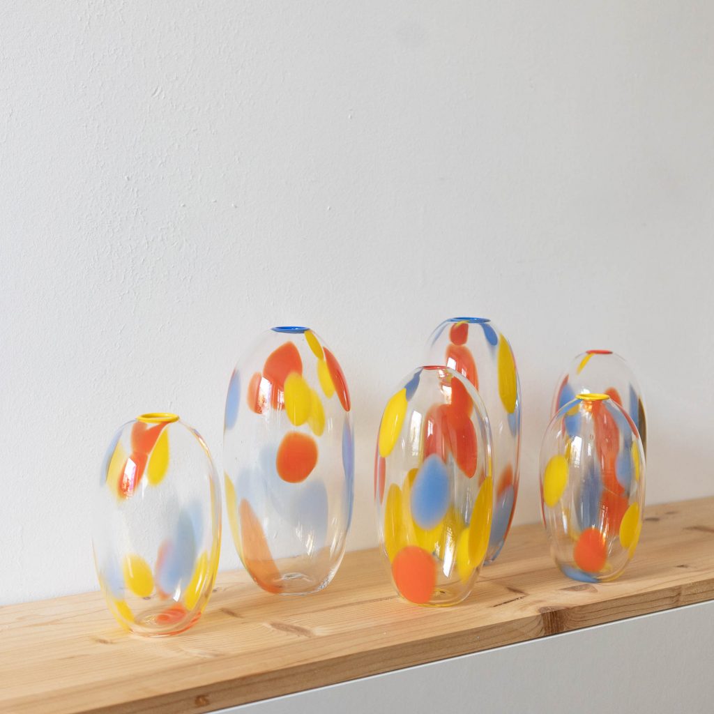 Pia Hoff - Vase Confetti S rot blau gelb