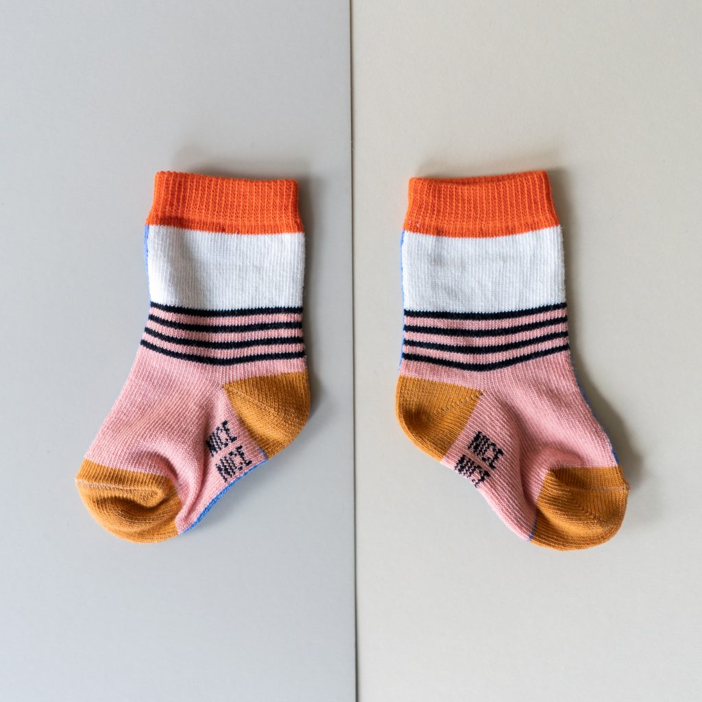 Baby-Kindersocken halb/halb lilac