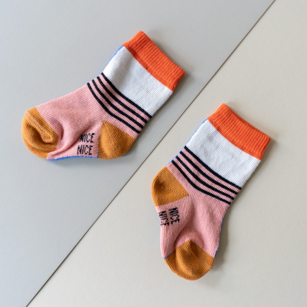 Baby-Kindersocken halb/halb lilac