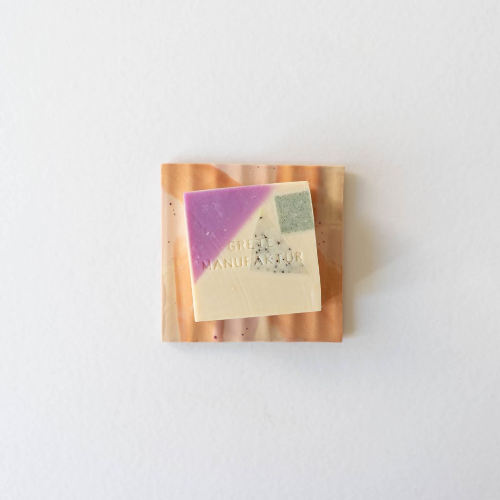 Grete Manufaktur - SEIFE CONSTANZE - LAVENDEL & THYMIAN - Punkte Pink Grün