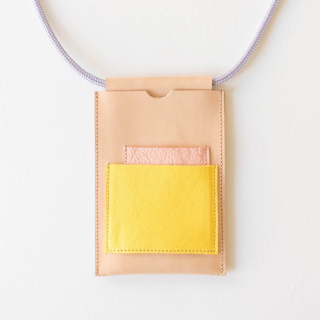 Kvinna x nicenicenice | Handytasche - phone case | nude - yellow