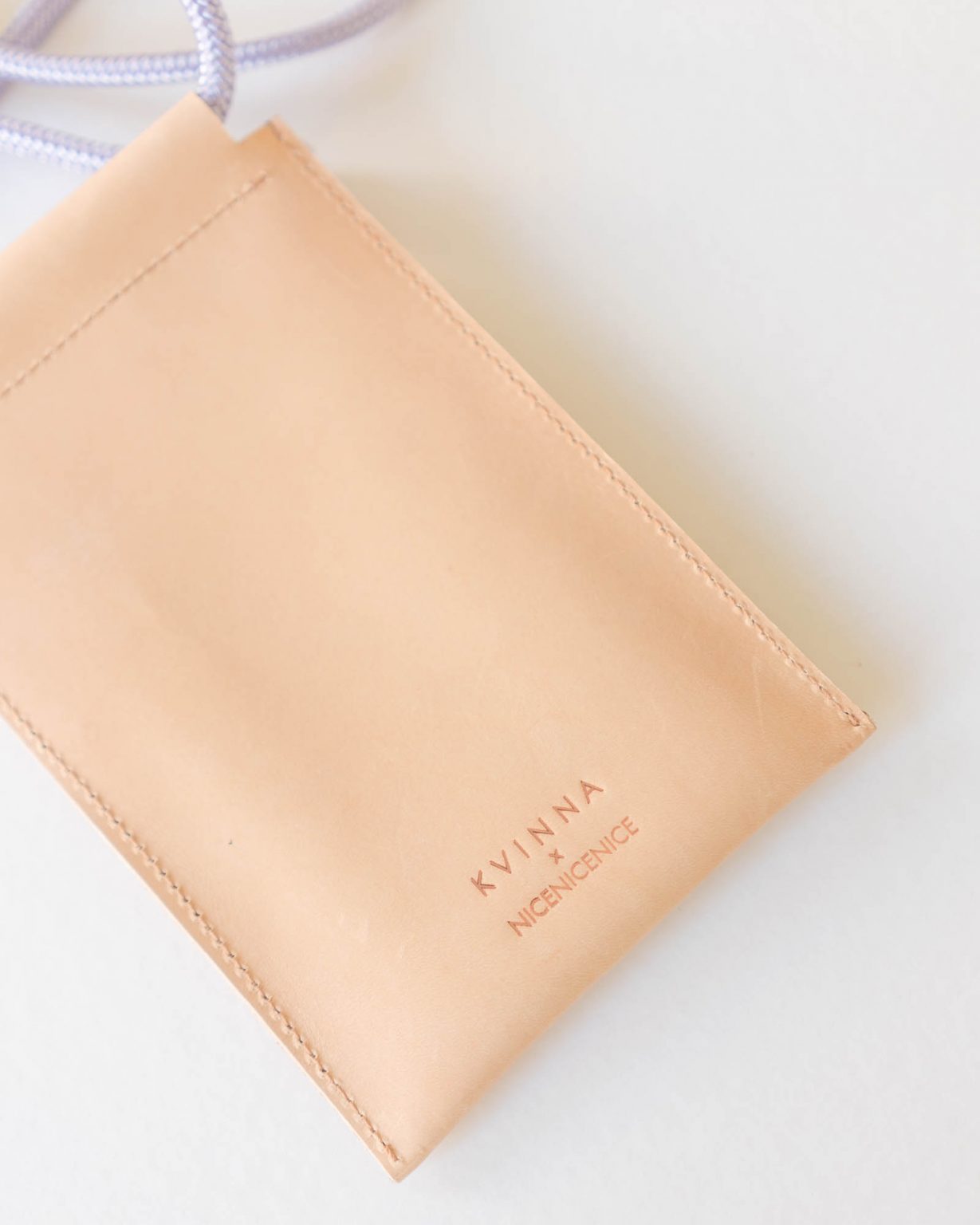 Kvinna x nicenicenice | Handytasche - phone case | nude - yellow