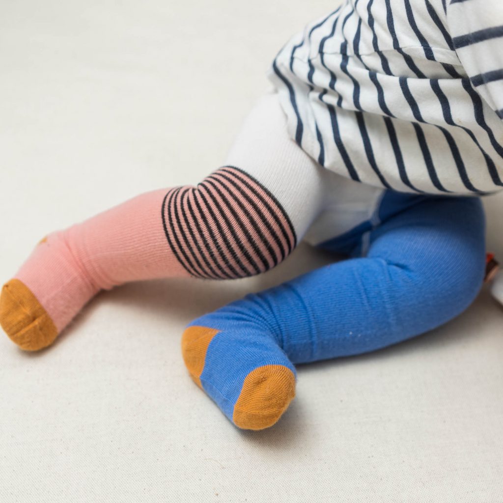 Baby- und Kinder Strumpfhose halb/halb lilac