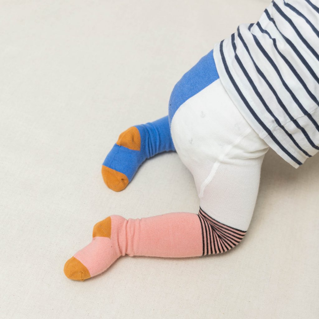 Baby- und Kinder Strumpfhose halb/halb lilac