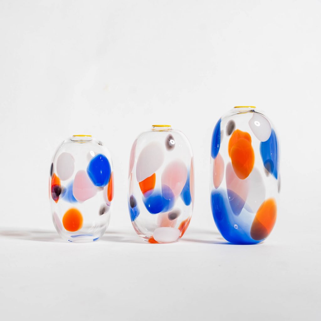 Pia Hoff - Vase Confetti S blau rot