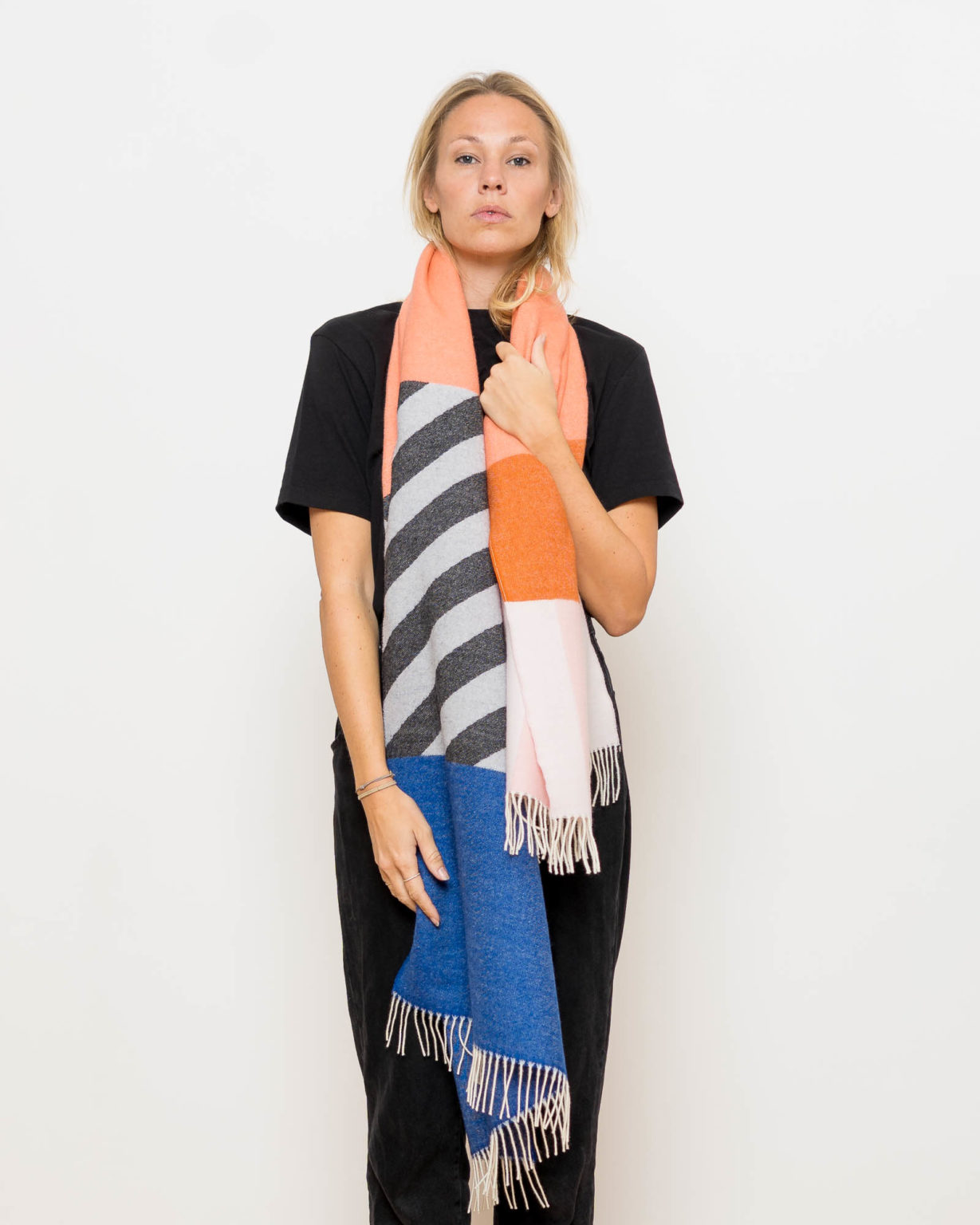 B-Ware - nice Merino Schal PLAY - diagonal blue coral