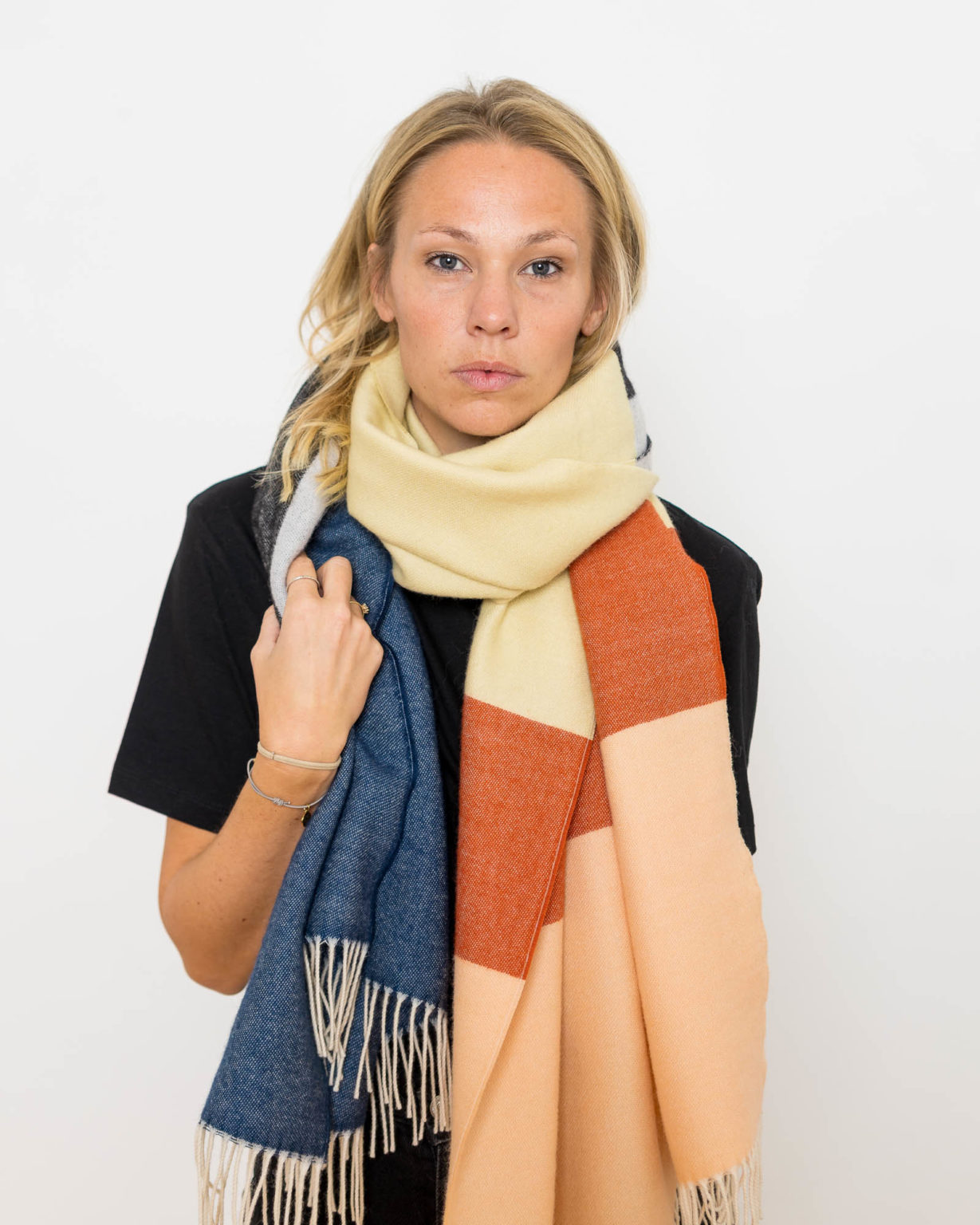 nice Merino Schal PLAY - stripes navy vanilla