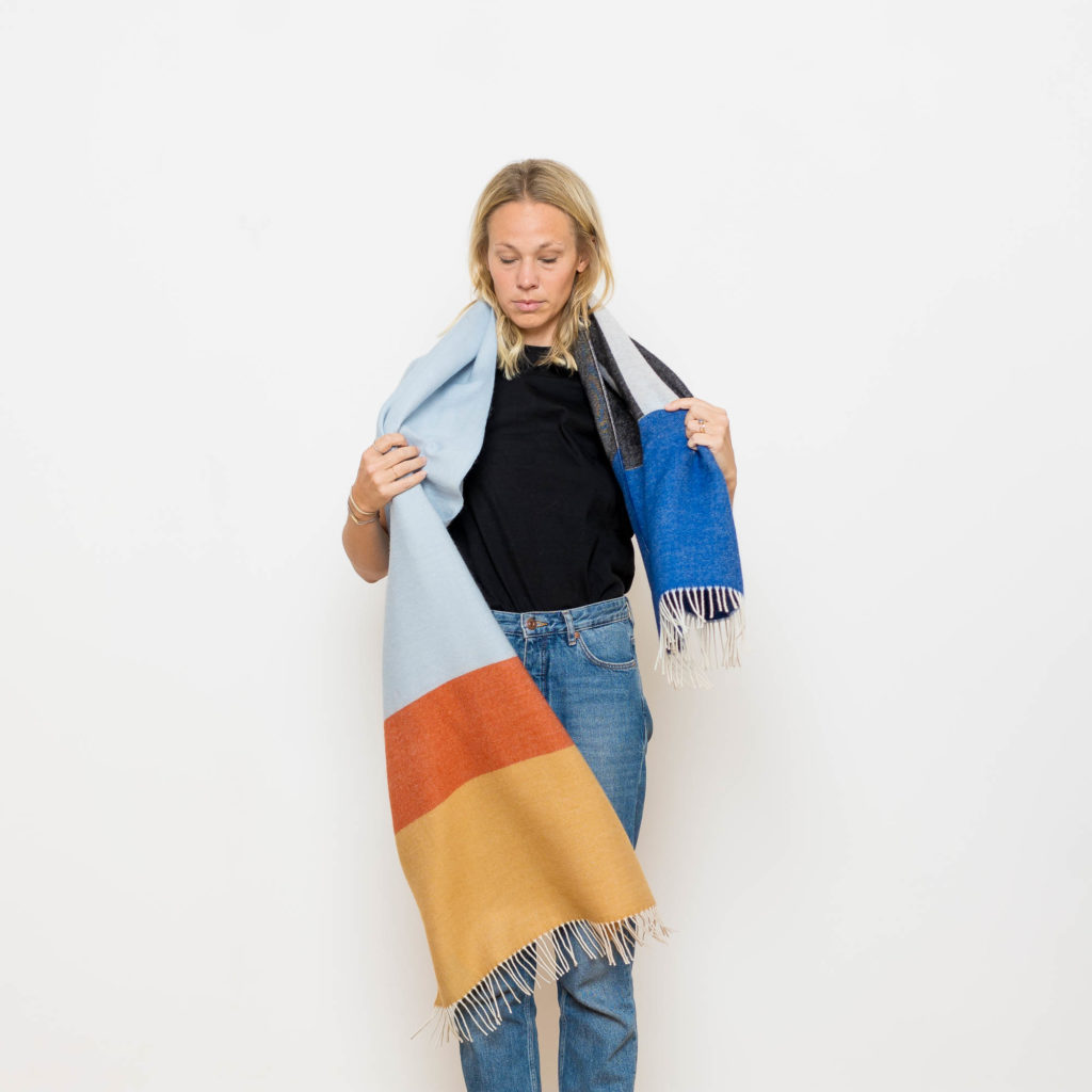 B-Ware - nice Merino Schal PLAY - stripes peach sky
