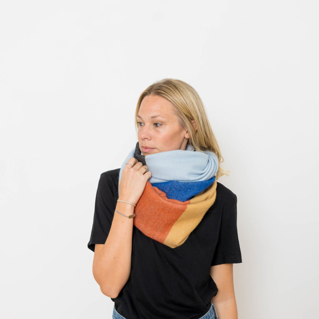 B-Ware - nice Merino Schal PLAY - stripes peach sky