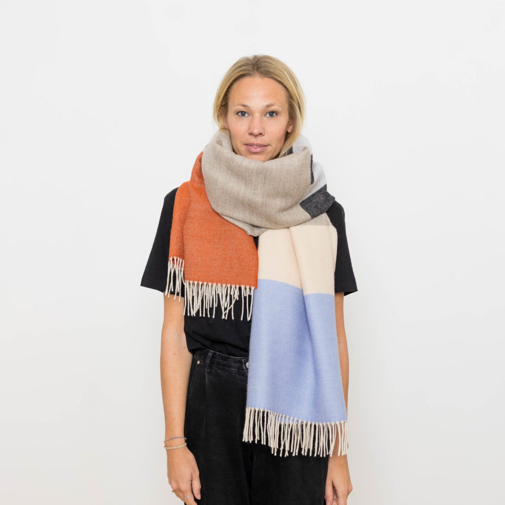 nice Merino Schal PLAY - stripes red grey melange