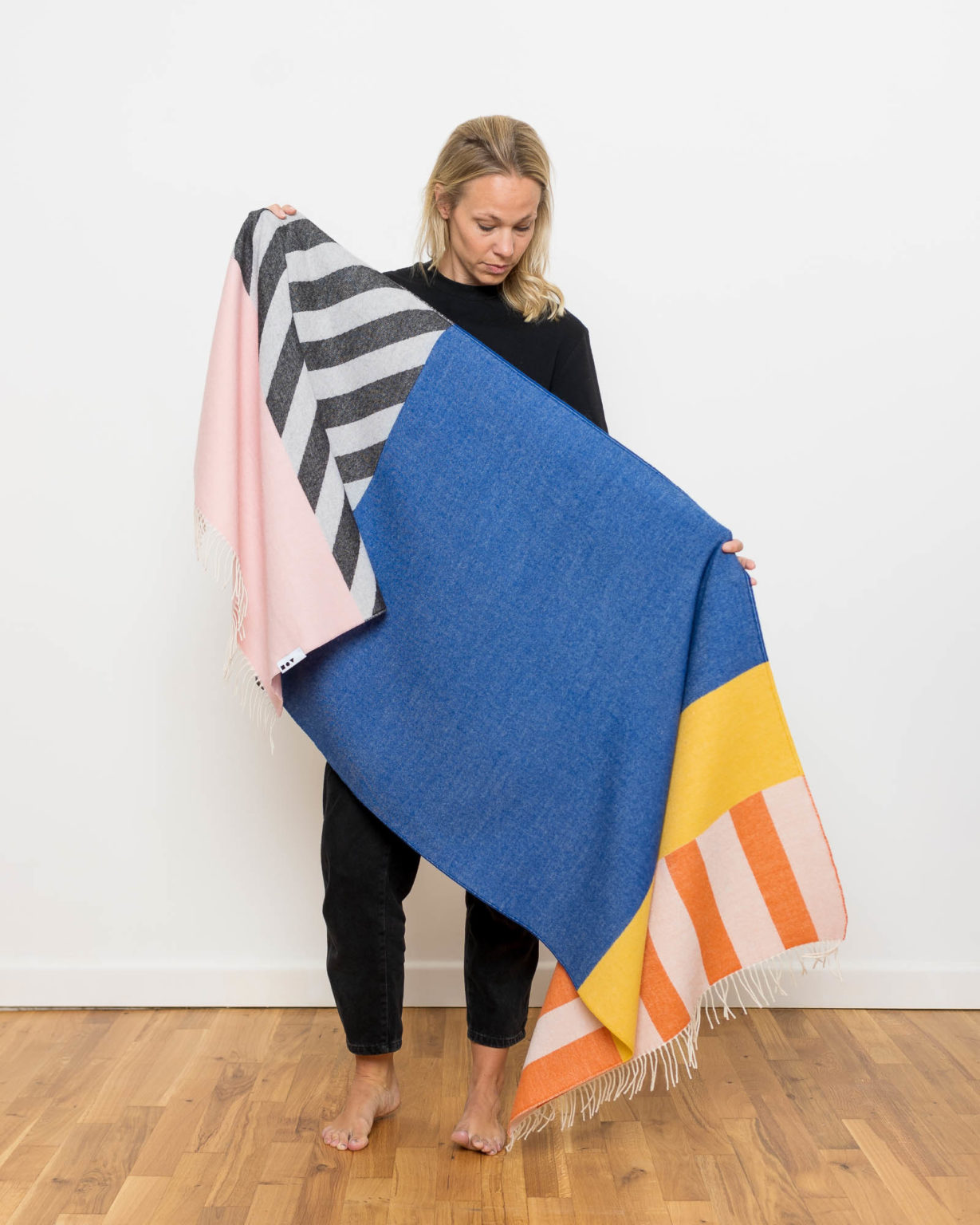 nice Merino Schal PLAY - diagonal pink blue