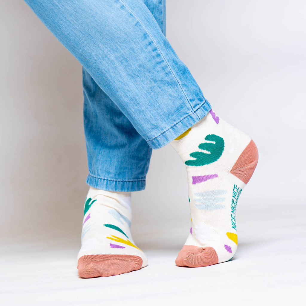 nice socks ARTIST edition - Frau Sieben creme