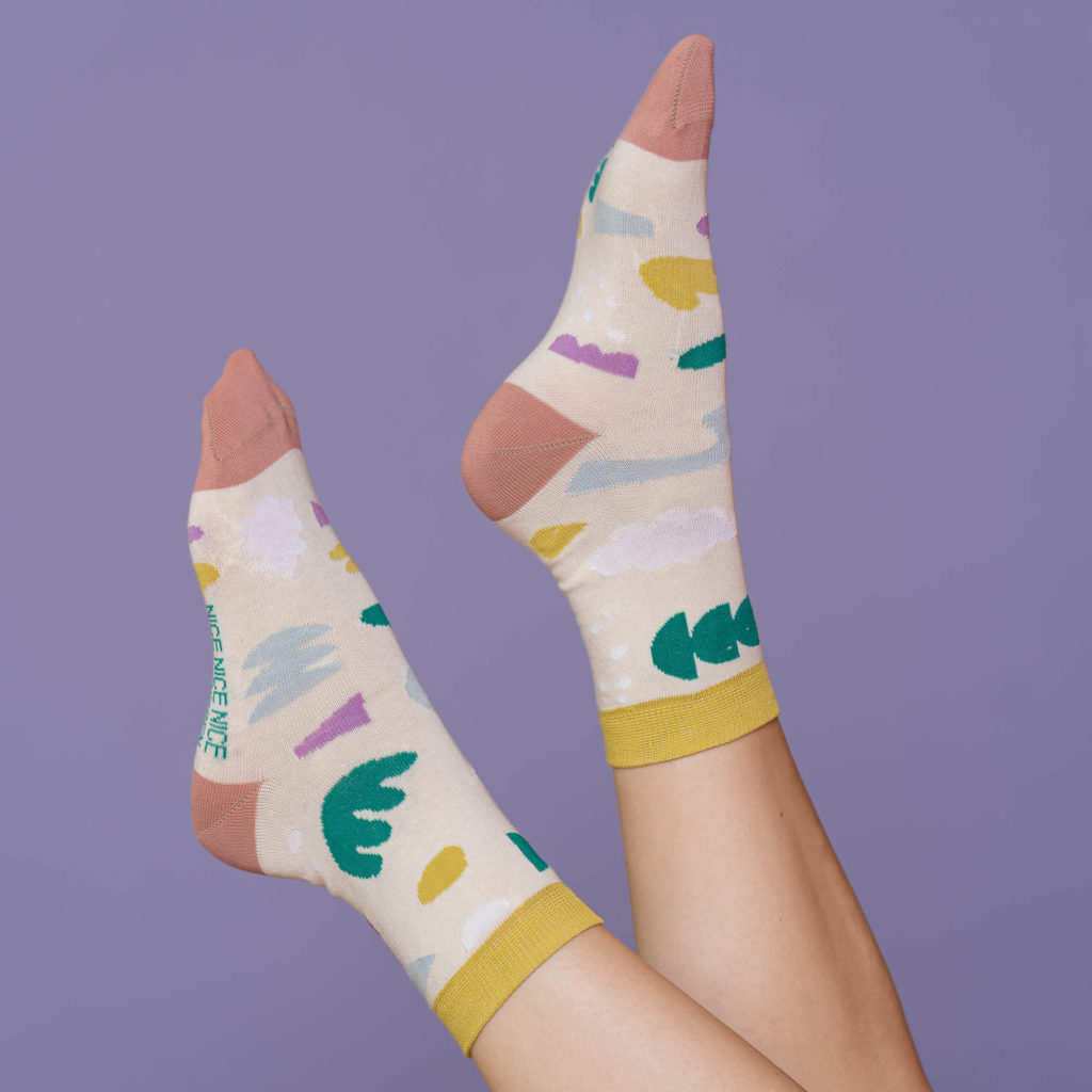 nice socks ARTIST edition - Frau Sieben creme