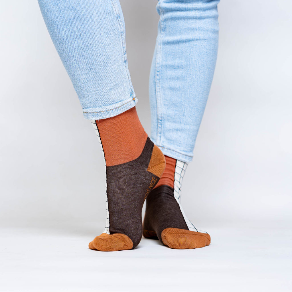 nice socks half grid - chocolate