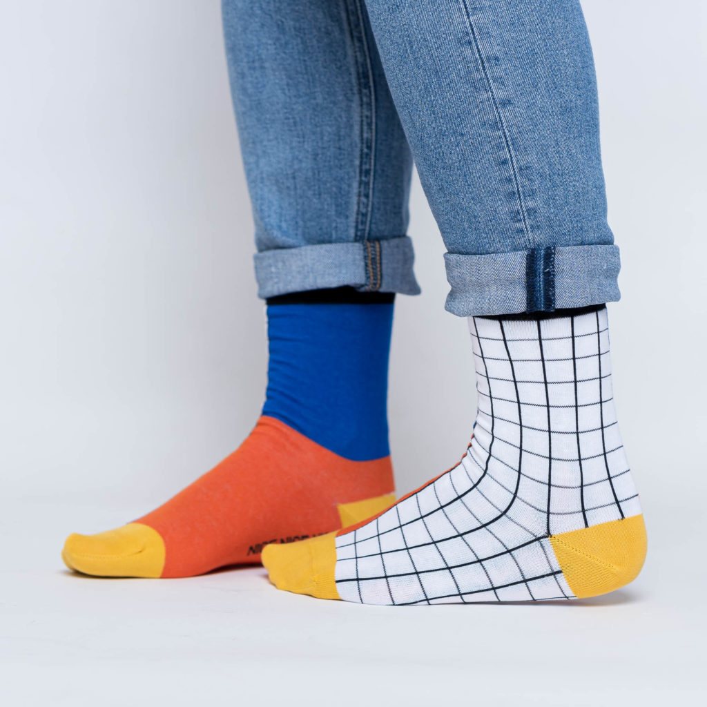 nice socks half grid - red blue