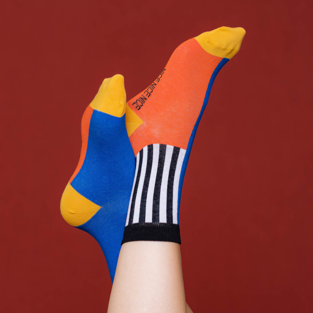 nice socks half stripes - red blue