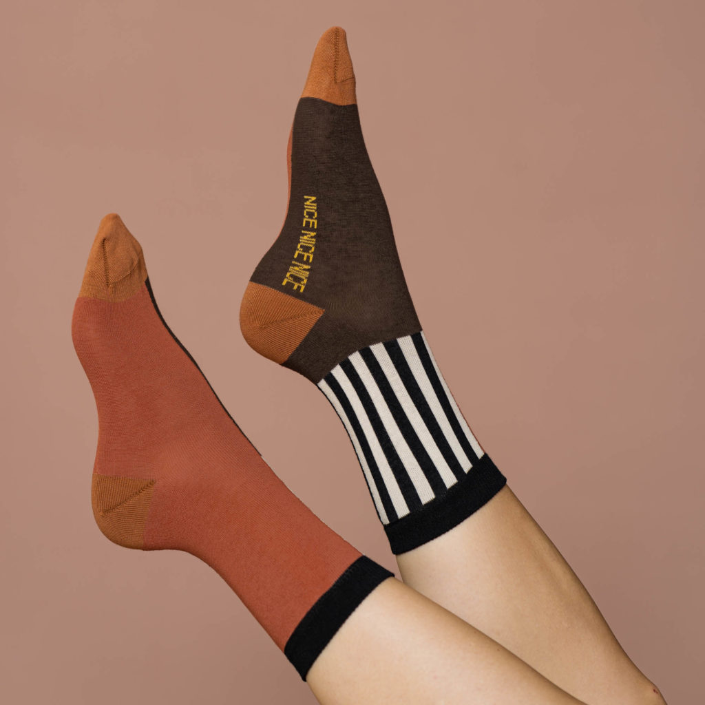 nice socks half stripes - chocolate