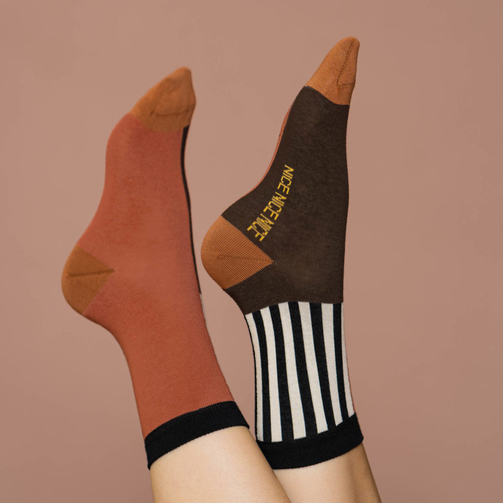nice socks half stripes - chocolate