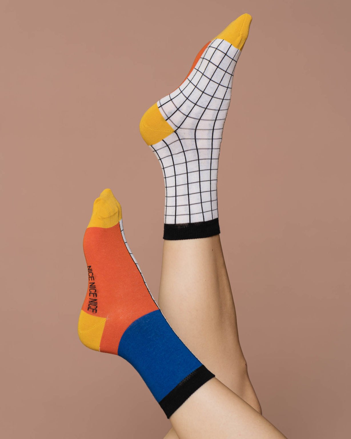 nice socks half grid - red blue