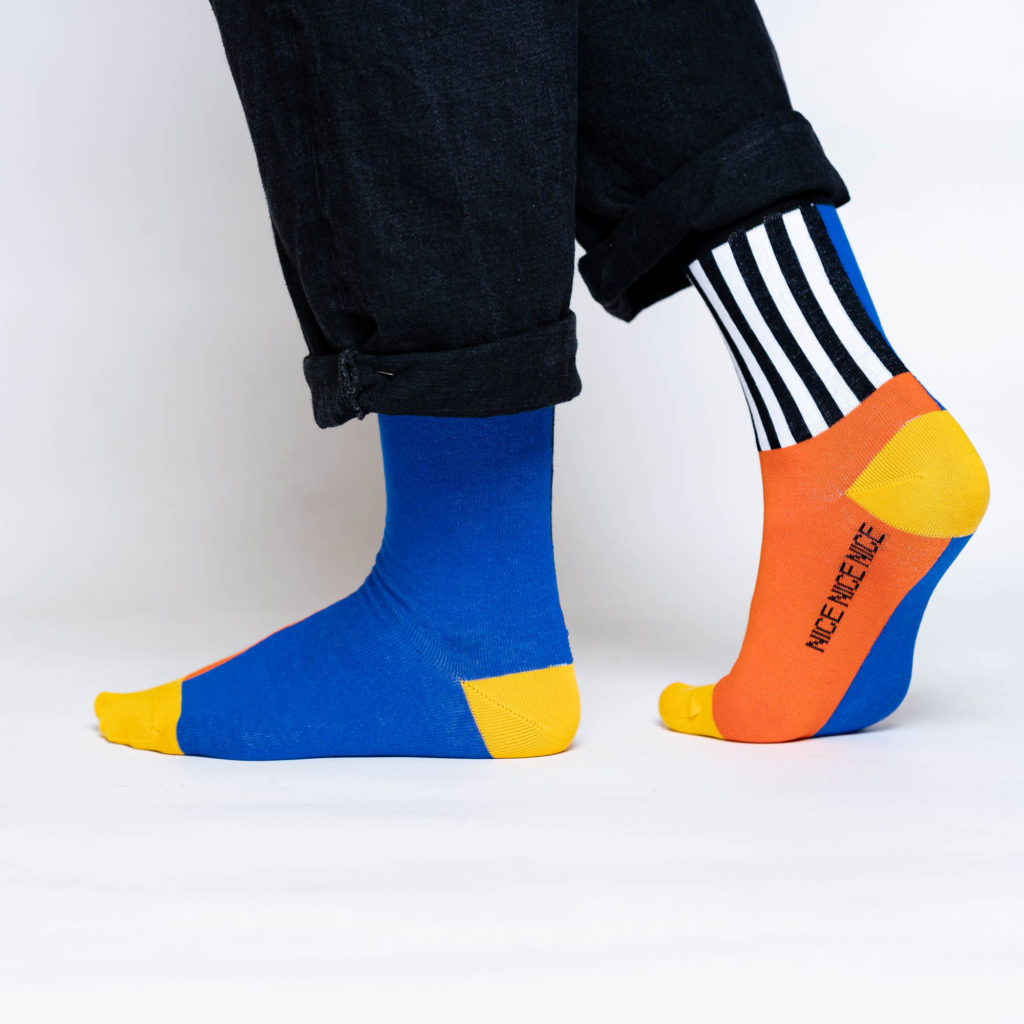 nice socks half stripes - red blue