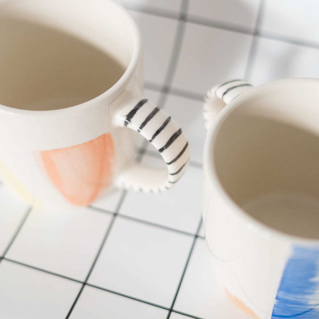 Kaffeebecher groß mit Henkel scribbles