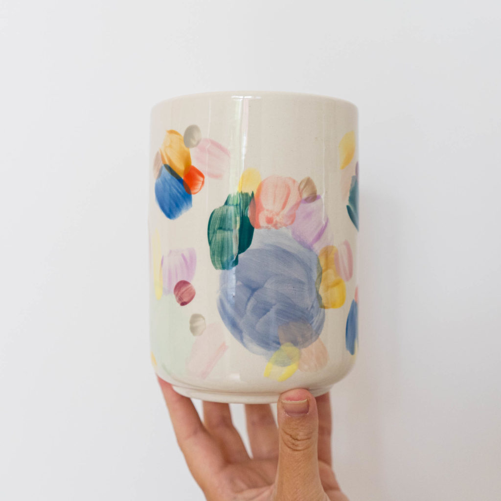 Vase rund Farbflecken