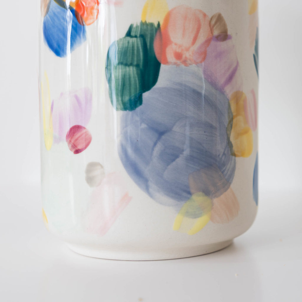 Vase rund Farbflecken