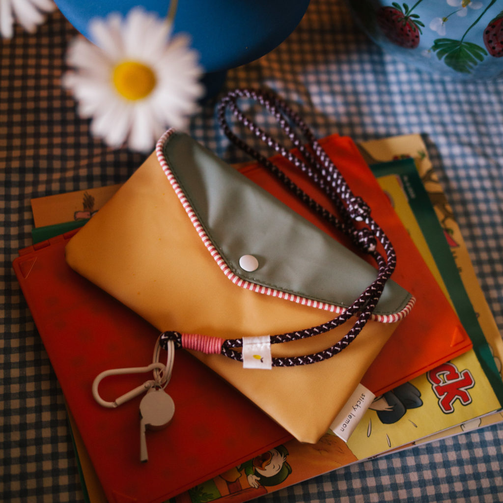 Sticky Lemon Pencil case - Stiftemäppchen - scout master yellow